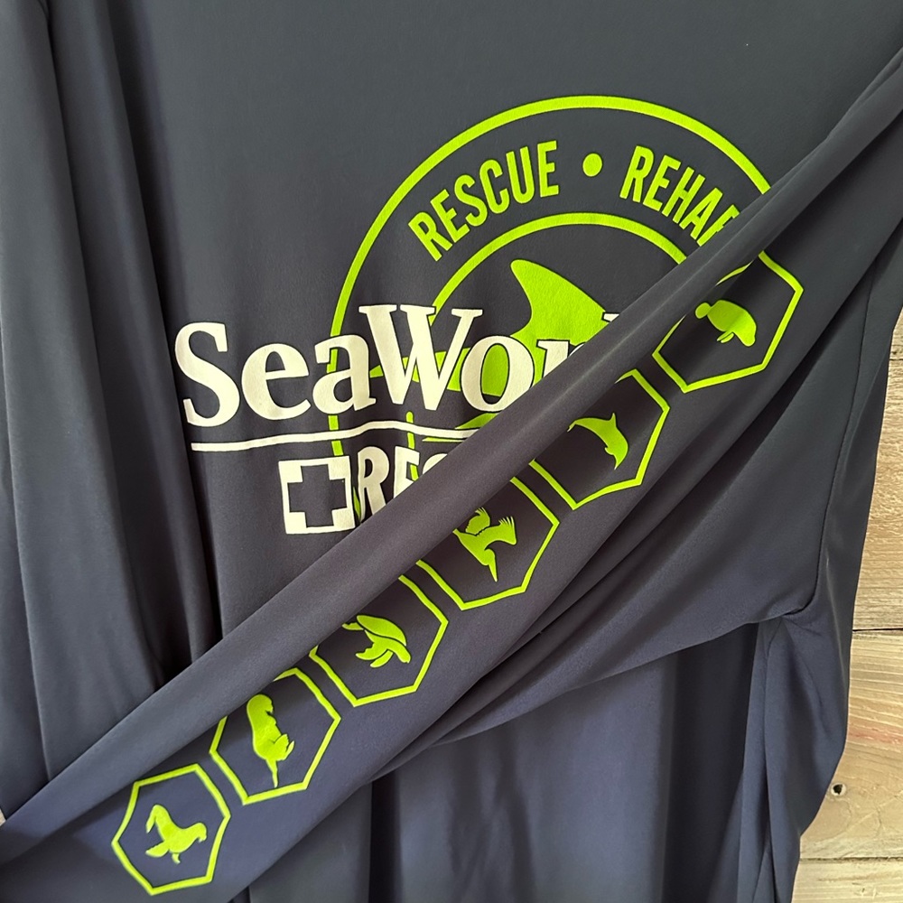 Sea World Rescue Water SPF shirt